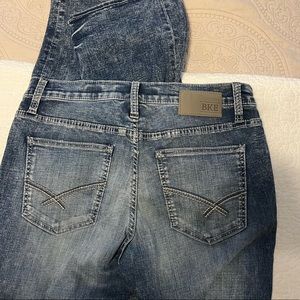 Buckle Brand - Jake- Mens stretch bootleg jeans - size 32X33